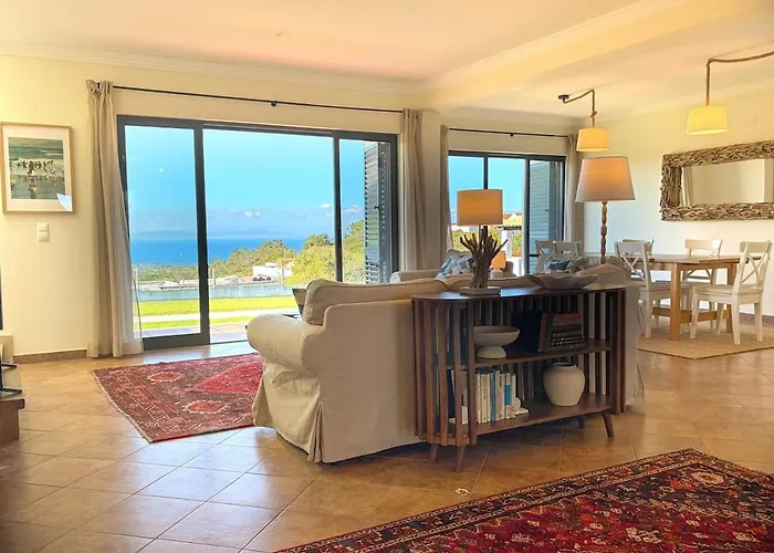 Between Sesimbra & Meco With Ocean View - No Parties Allowed Апартаменты