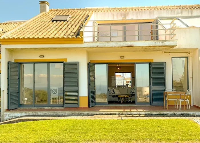 Between Sesimbra & Meco With Ocean View - No Parties Allowed Апартаменты