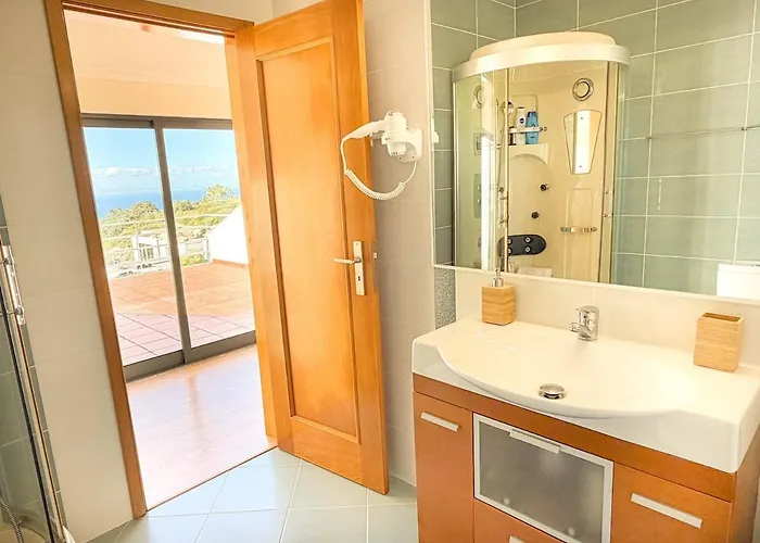 Between Sesimbra & Meco With Ocean View - No Parties Allowed Апартаменты Сесимбра