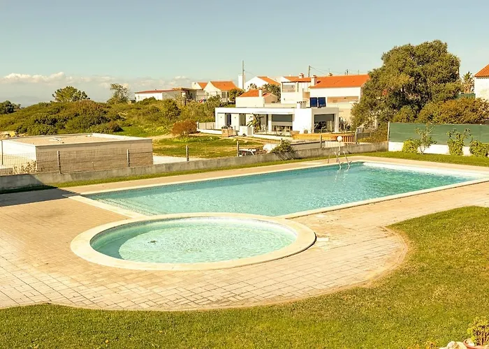 Between Sesimbra & Meco With Ocean View - No Parties Allowed Апартаменты *