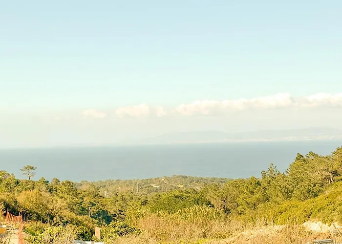 Апартаменты Between Sesimbra & Meco With Ocean View - No Parties Allowed Сесимбра